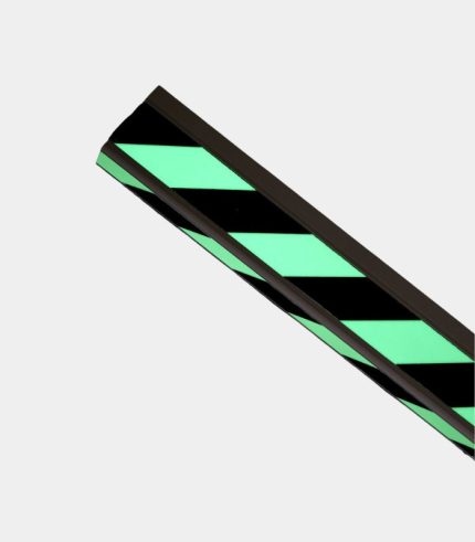 glow in the dark trapprofiel gestreept