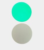 glow in the dark stippen in donker en licht