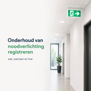 noodverlichting in een lichte hal